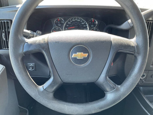 Used 2014 Chevrolet Express 2500 image 10
