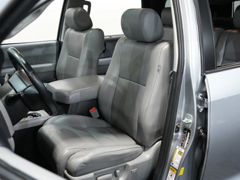Used 2015 Toyota Sequoia Limited image 31