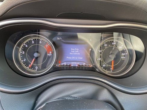 Used 2022 Jeep Cherokee Limited image 23