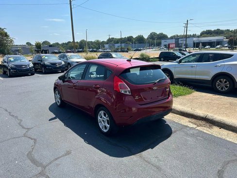 Used 2015 Ford Fiesta SE image 5