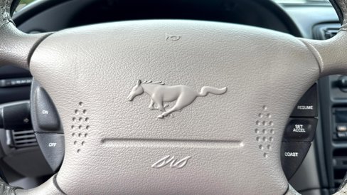 Used 1998 Ford Mustang Coupe image 16