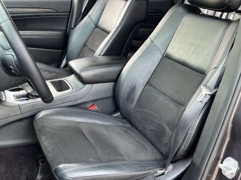Used 2019 Jeep Grand Cherokee Altitude image 16