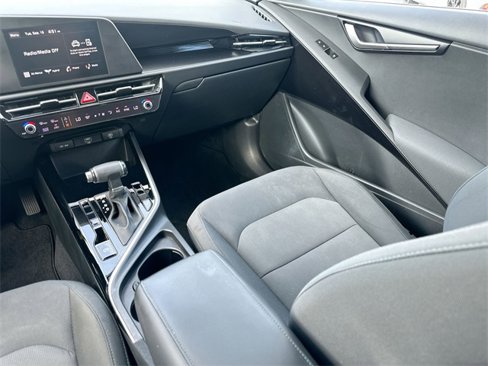 Certified 2023 Kia Niro LX image 13