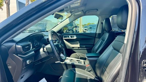 Certified 2021 Ford Explorer XLT w/ Equipment Group 202A image 16