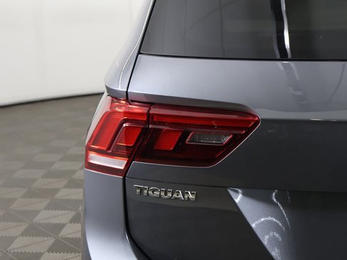 Used 2020 Volkswagen Tiguan S image 13