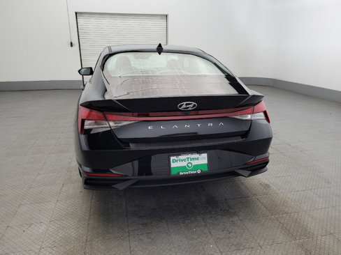 Used 2023 Hyundai Elantra SEL image 6