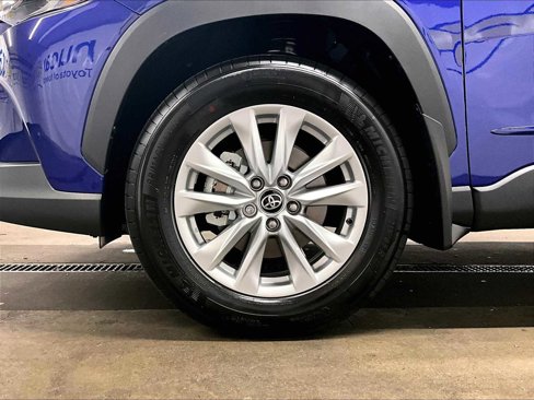 New 2025 Toyota Corolla Cross LE image 8