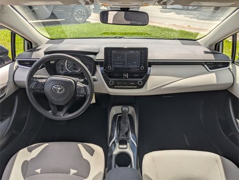 Used 2022 Toyota Corolla LE image 9