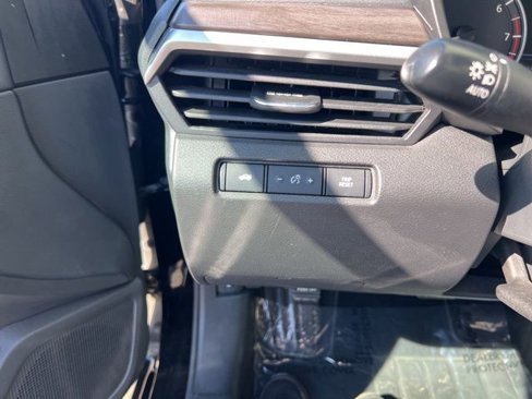 Used 2024 Nissan Altima 2.5 SV image 15