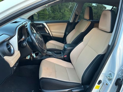 Used 2017 Toyota RAV4 XLE image 14