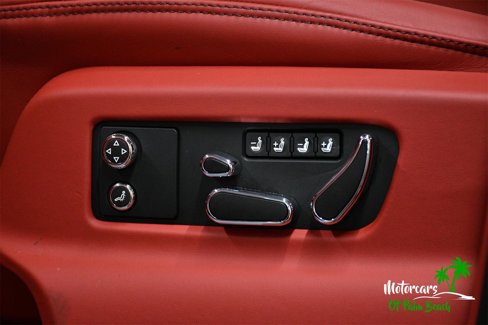 Used 2022 Bentley Bentayga image 24