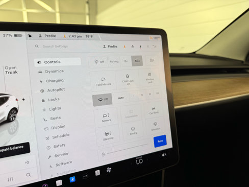Used 2023 Tesla Model Y AWD image 23