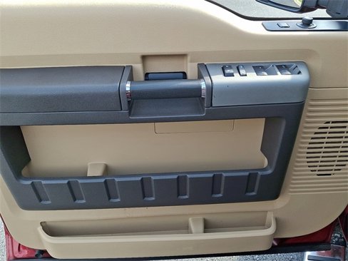 Used 2016 Ford F250 XLT w/ XLT Premium Package image 12