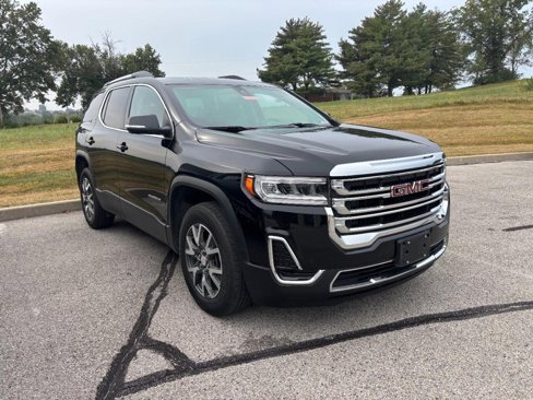 Used 2023 GMC Acadia SLE w/ Driver Convenience Package image 2