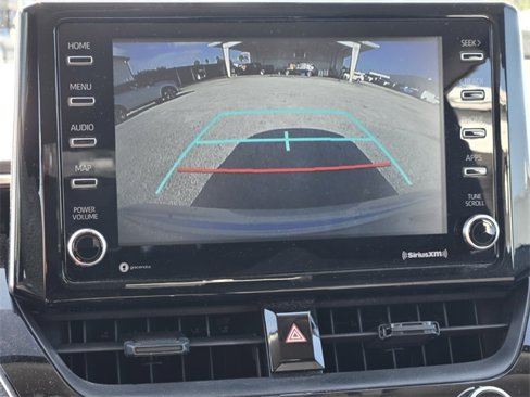 Used 2021 Toyota Corolla LE image 23