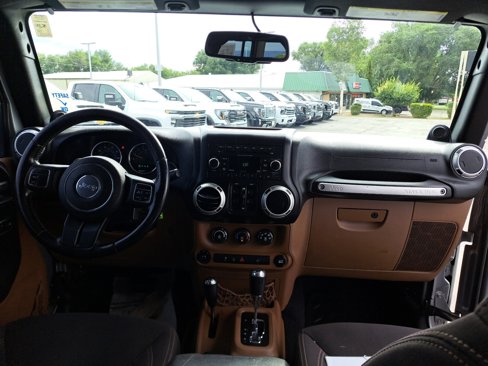 Used 2014 Jeep Wrangler Unlimited Rubicon w/ Max Tow Package image 25
