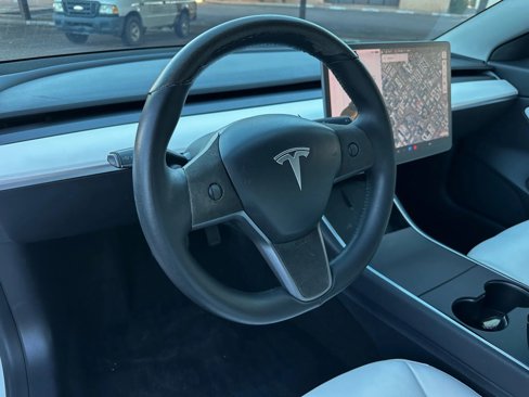 Used 2020 Tesla Model 3 Long Range image 12