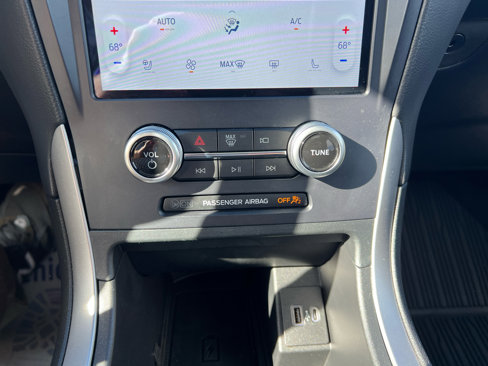 Used 2022 Ford Edge ST-Line image 24