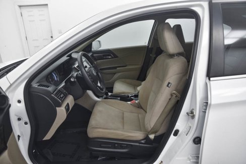 Used 2016 Honda Accord EX image 11