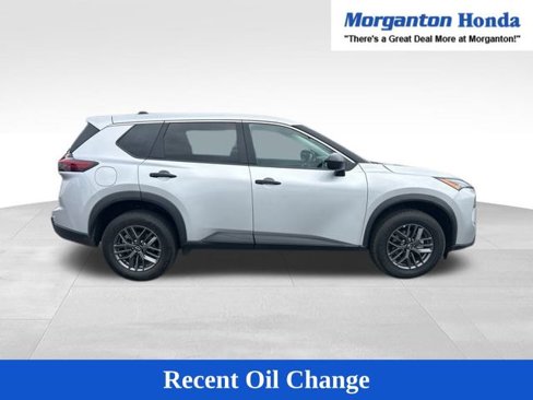 Used 2024 Nissan Rogue S image 10