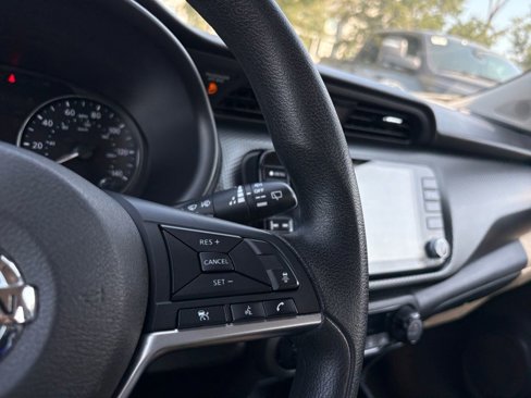 Used 2021 Nissan Kicks SV image 16