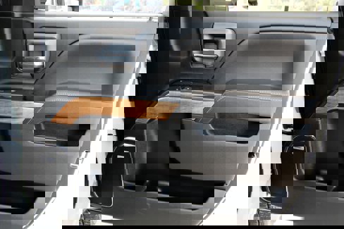 Used 2018 Chevrolet Silverado 2500 LTZ w/ LTZ Plus Package image 35