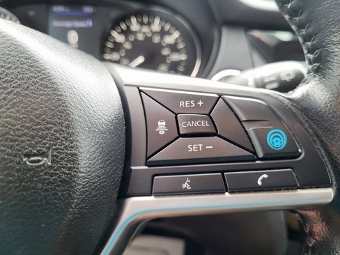 Used 2020 Nissan Rogue SV w/ Premium Package image 19