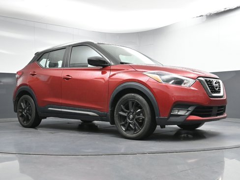 Used 2020 Nissan Kicks SR image 23