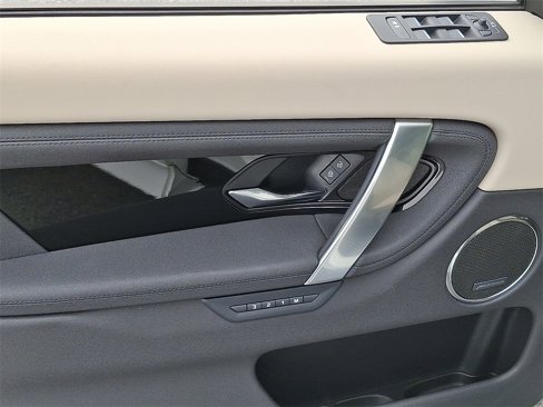 Certified 2025 Land Rover Discovery Sport S image 13