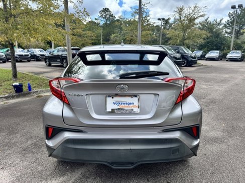 Used 2018 Toyota C-HR XLE image 4
