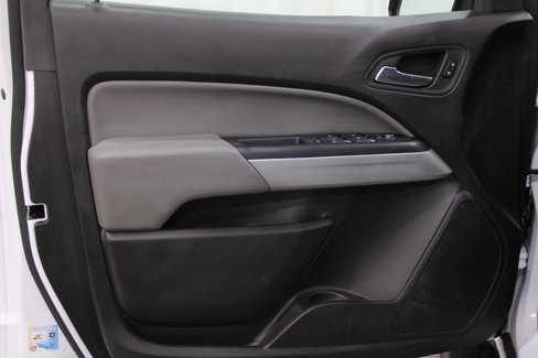 Used 2015 Chevrolet Colorado LT w/ LT Convenience Package image 6