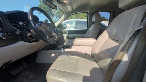 Used 2007 Chevrolet Silverado 1500 LT w/ Safety Package image 3
