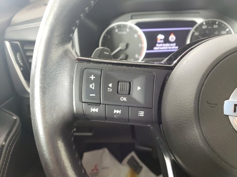 Used 2021 Nissan Rogue SV image 18
