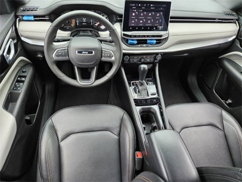 Used 2024 Jeep Compass Limited image 8