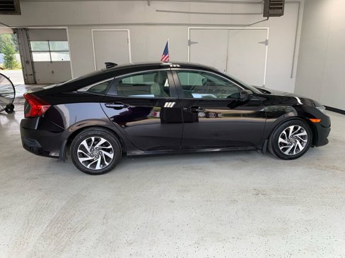 Used 2018 Honda Civic EX image 8