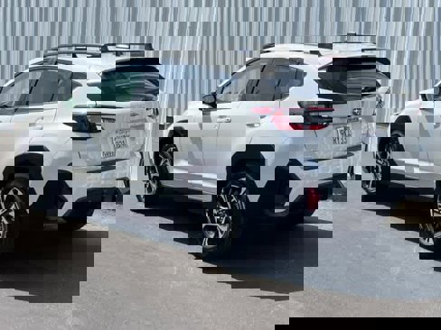 Used 2024 Subaru Crosstrek 2.0i Premium image 4