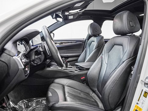 Used 2018 BMW 530e image 8