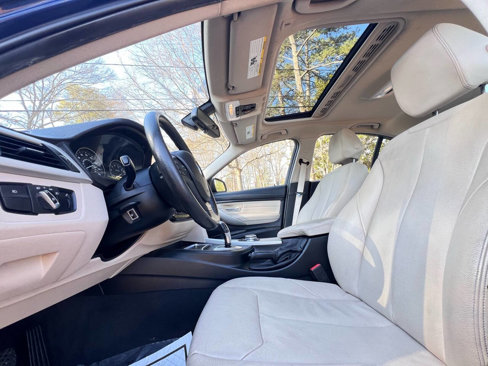 Used 2016 BMW 320i xDrive Sedan image 11