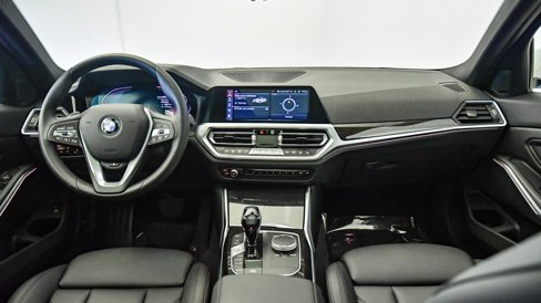 Used 2021 BMW 330i Sedan w/ Premium Package image 15