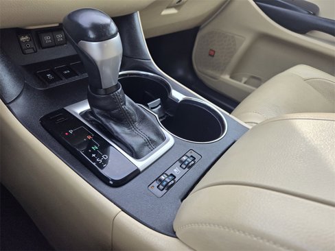 Used 2018 Toyota Highlander Limited Platinum image 22