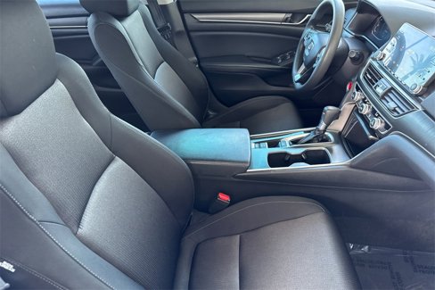Used 2018 Honda Accord LX image 18