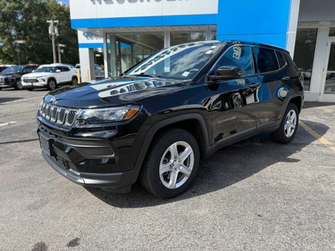 Used 2023 Jeep Compass Sport image 1