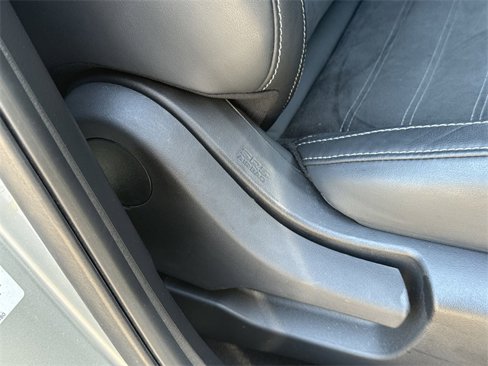 Used 2023 Mitsubishi Outlander SE image 30