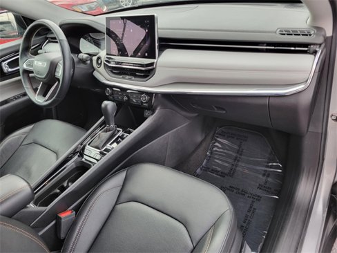 Used 2022 Jeep Compass Limited image 38