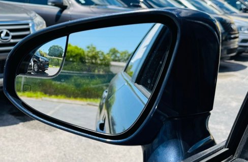 Used 2015 Toyota Venza LE image 19