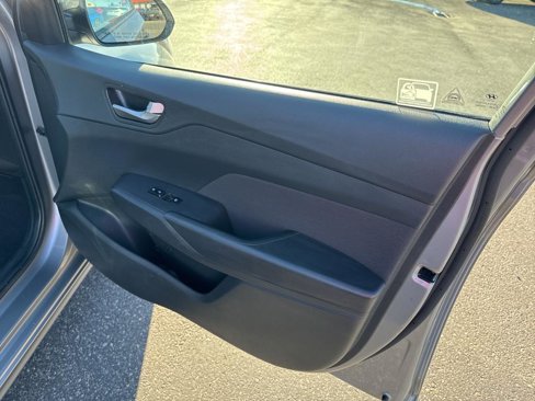 Used 2021 Hyundai Accent SE w/ Cargo Package image 18