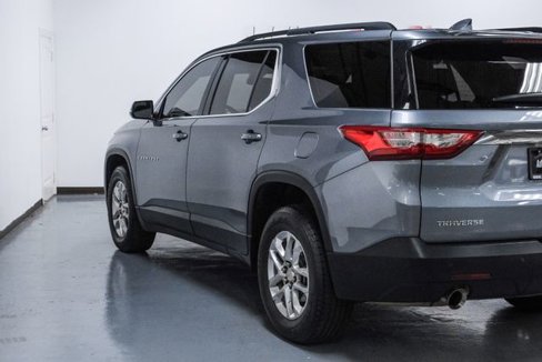 Used 2020 Chevrolet Traverse LT image 12