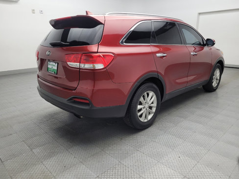 Used 2017 Kia Sorento LX w/ LX Convenience Package image 10