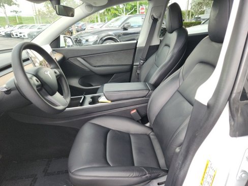 Used 2020 Tesla Model Y Long Range image 18