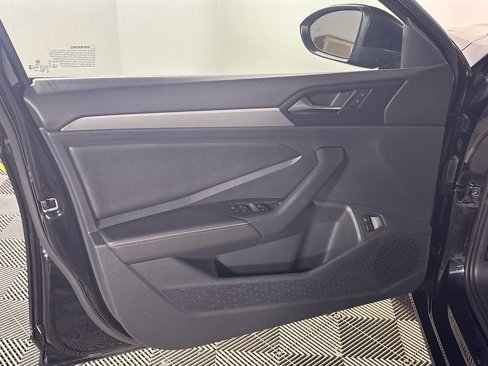 Certified 2024 Volkswagen Jetta Sport image 11
